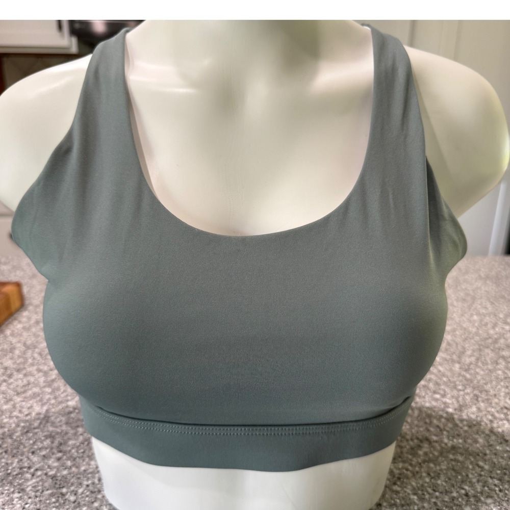 Running Girl Sage Green Criss Cross Strappy Back Sports Bra Size Medium